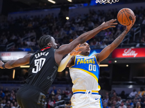Un 8e succès en 10 matches pour les Rockets
