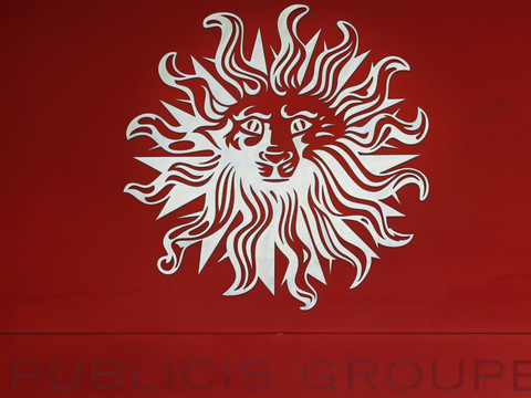 Dopé à l'IA, Publicis tire son épingle du jeu en 2025