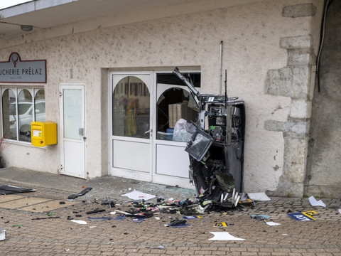 Nouvelle attaque au bancomat à Genolier (VD)