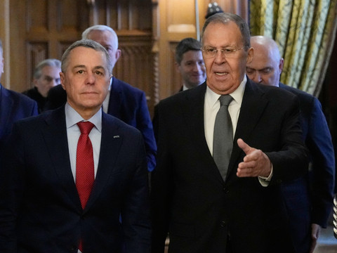 Positions contrastées de MM. Cassis et Lavrov sur l'OSCE