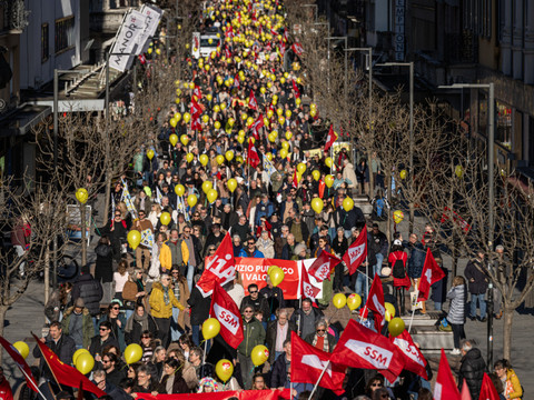 SSR: plus de 2000 personnes pour le service public au Tessin