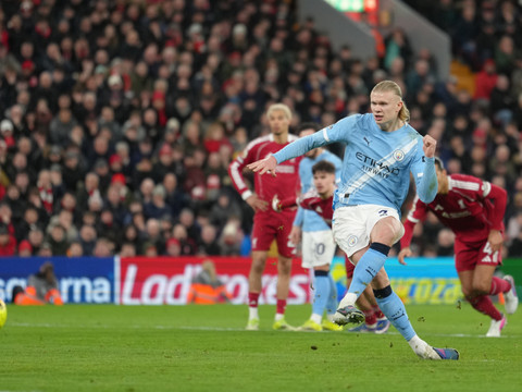 Premier League: Manchester City s'impose 2-1 à Liverpool