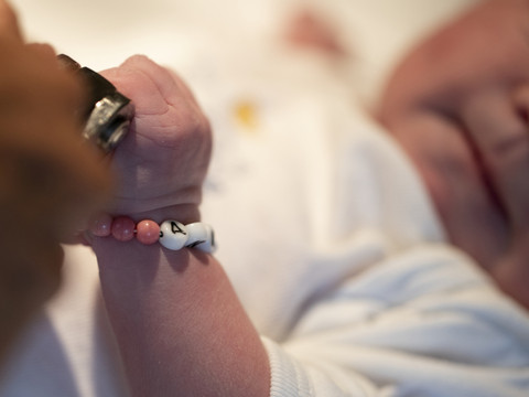 Aliments pour bébés: enquête sur de possibles intoxications