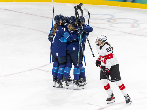 Hockey sur glace: Les Suissesses s'inclinent face à la Finlande