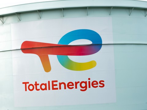 TotalEnergies: le bénéfice net 2025 chute de 17%