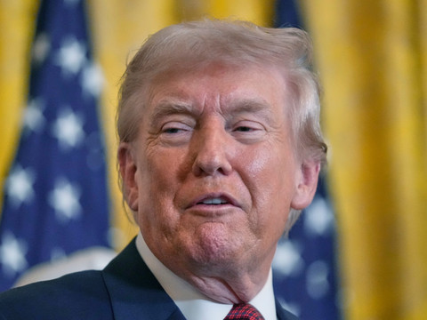 Droits de douane: le Congrès inflige un revers à Trump