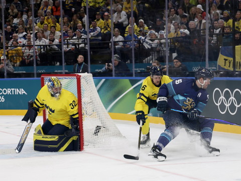Hockey sur glace: le derby nordique pour la Finlande