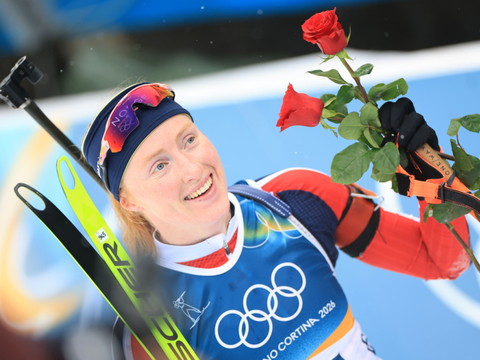 Maren Kirkeeide gagne le sprint devant deux Françaises