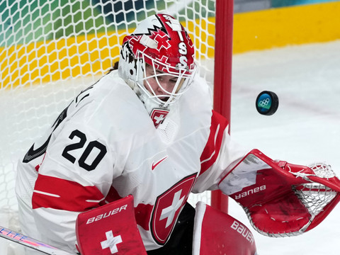 Andrea Brändli: 40 arrêts pour un match de légende