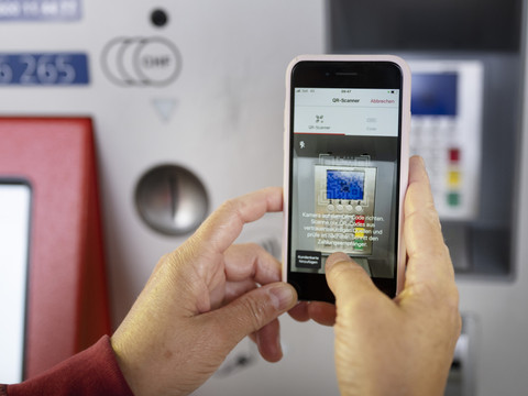 Le smartphone comme moyen de paiement prend de l'ampleur en Suisse