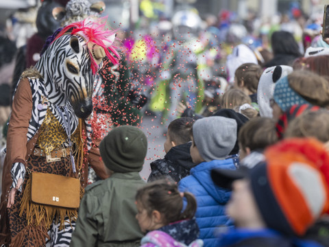 45'000 personnes au carnaval de Lucerne pour le cortège du lundi