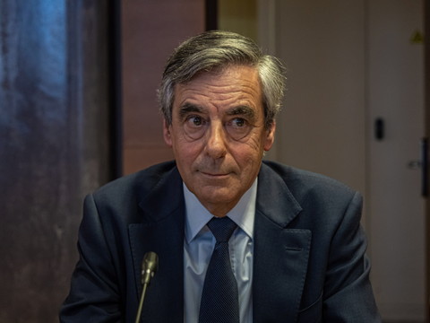 Emplois fictifs: peine de François Fillon définitive