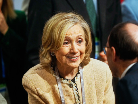 Epstein: Hillary Clinton dénonce une 