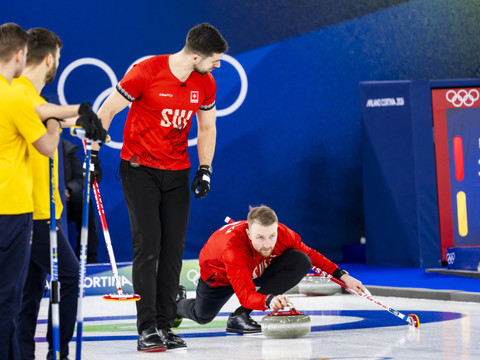 Une sixième victoire en six matches pour les curleurs suisses
