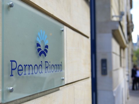 Pernod Ricard: bénéfice toujours plombé par les USA et la Chine