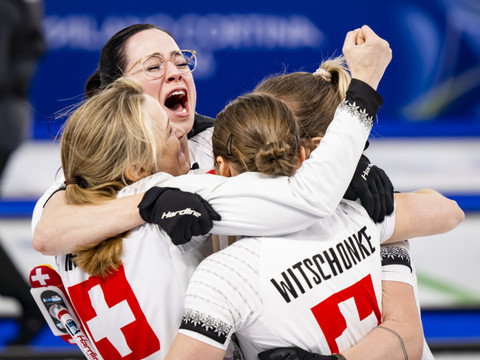 Curling: médaille assurée pour l'équipe de Suisse dames
