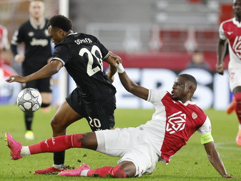 Monaco s'impose chez le leader de Ligue 1 avec un but de Zakaria