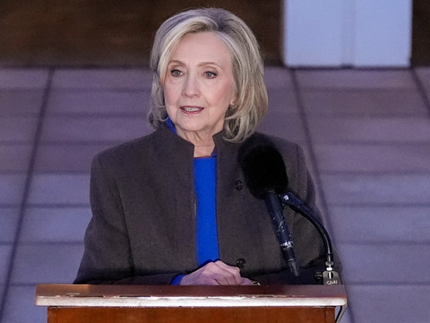 Hillary Clinton certaine que Bill ignorait les crimes d'Epstein