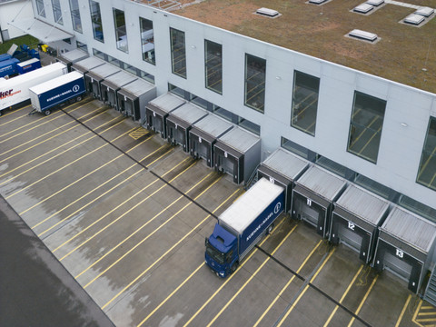 Kühne+Nagel rachète certaines activités de l'allemand Lohmöller