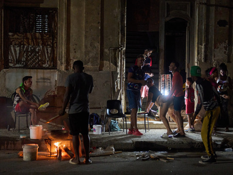 Electricité de retour à Cuba, mais les délestages sont importants