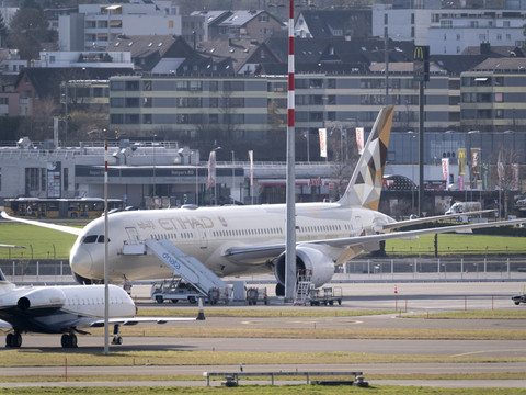 Etihad et Emirates desservent à nouveau Zurich de manière limitée