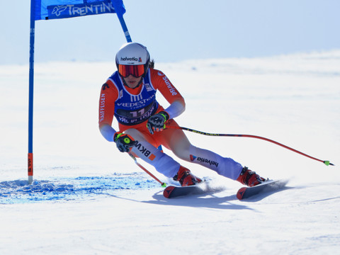 Malorie Blanc 6e du super-G, Elena Curtoni victorieuse