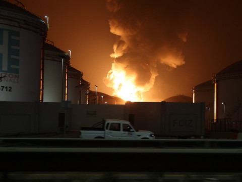 Le pétrole frôle les 120 dollars par baril