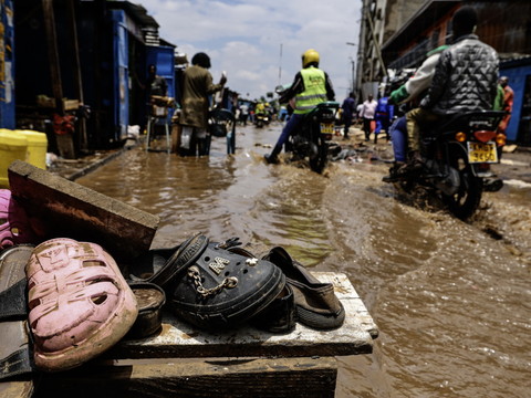 Kenya: le bilan des inondations grimpe à 45 morts, selon la police