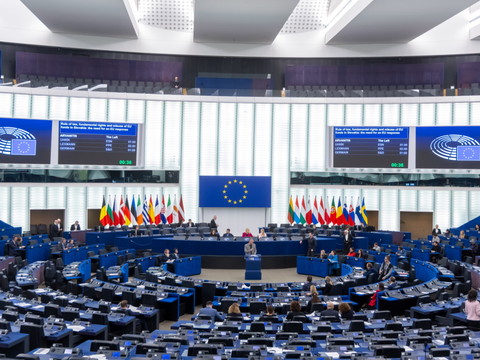 UE: la droite soutient les 