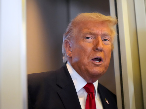 Trump assure que la guerre contre l'Iran 