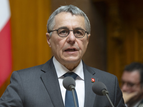 Les sénateurs tiennent à un contre-projet à l'initiative neutralité
