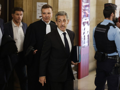 Sarkozy affronte le procès en appel du financement libyen