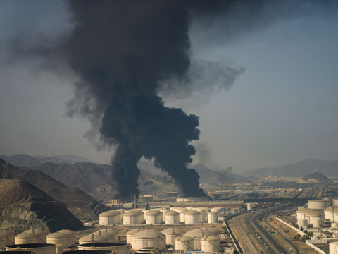 Le pétrole rebondit après de nouvelles attaques au Moyen-Orient
