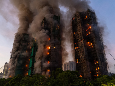 Hong Kong: auditions sur l'incendie des tours d'habitation
