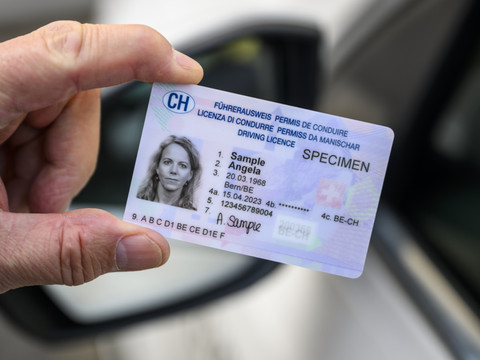 Les permis de conduire numériques doivent devenir la norme