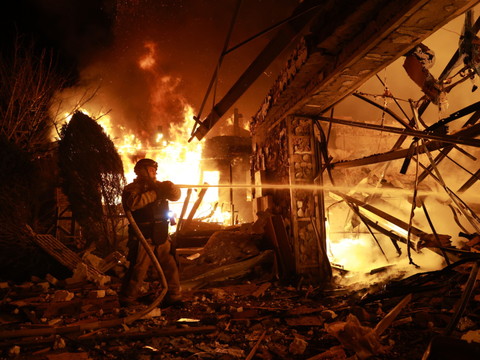 Des frappes russes sur le sud de l'Ukraine font un mort