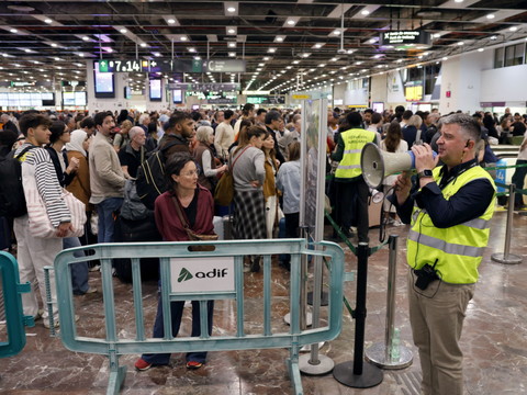 Panne de courant en Espagne et au Portugal: une surtension en cause