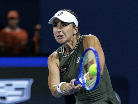 Belinda Bencic donne la leçon à Amanda Anisimova