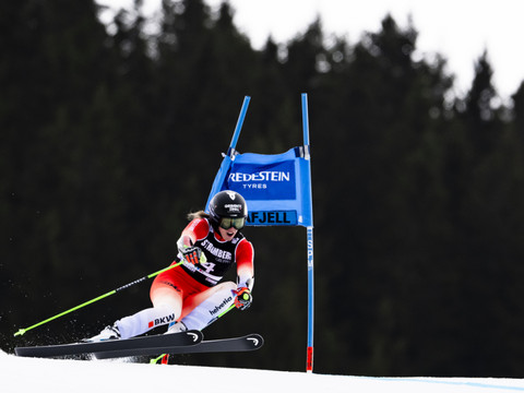Coupe du monde: Camille Rast en embuscade au géant d'Hafjell