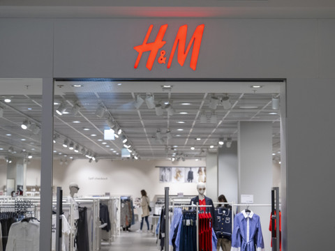 H&M: les efforts sur les coûts bénéfiques, mais les ventes reculent