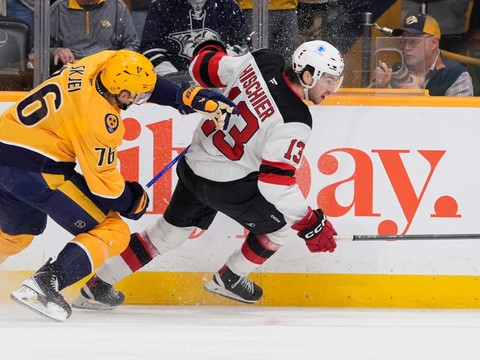 Les Devils mettent fin à la série de Nashville, doublé de Hischier