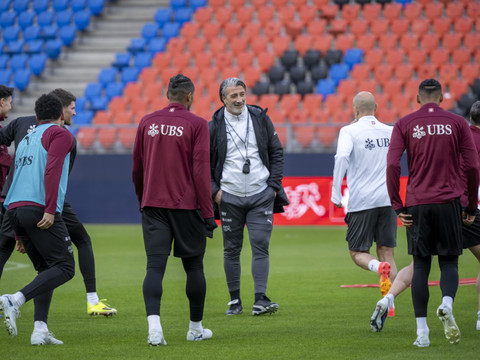 Murat Yakin aligne son onze type contre l'Allemagne
