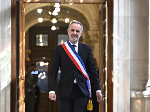 Le socialiste Emmanuel Grégoire officiellement élu maire de Paris