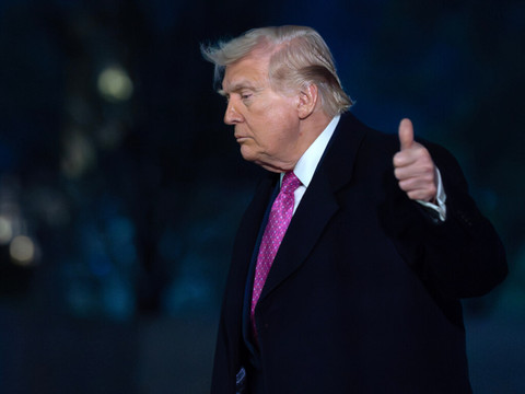 Iran: Trump menace d'