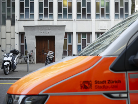 Inculpation de l'adolescent qui avait agressé un juif à Zurich