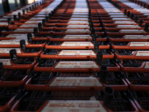 Le commerce de détail a stagné en février