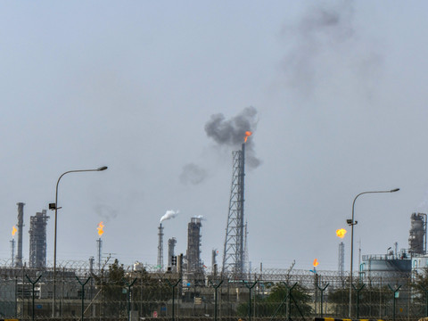 Le pétrole s'envole de plus de 7%, attisé par Donald Trump
