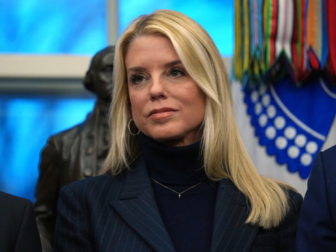 Donald Trump limoge sa ministre de la Justice Pam Bondi