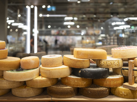 Coop et Migros rappellent des fromages contaminés