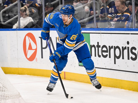 Deux points pour Suter, un précieux succès des Blues